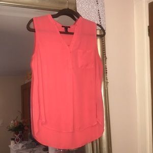 Beautiful coral top!